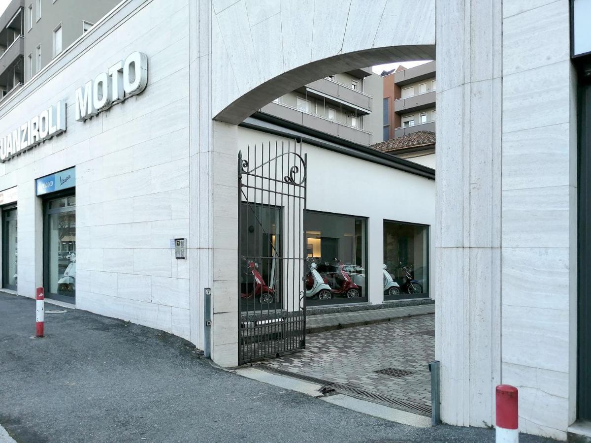 קומו Appartamento Aida - Near The Center With Private Parking E Ac מראה חיצוני תמונה