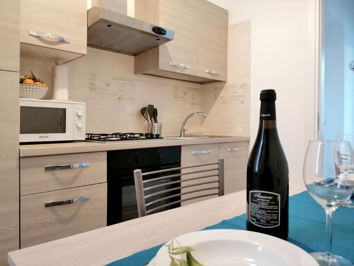 קומו Appartamento Aida - Near The Center With Private Parking E Ac מראה חיצוני תמונה
