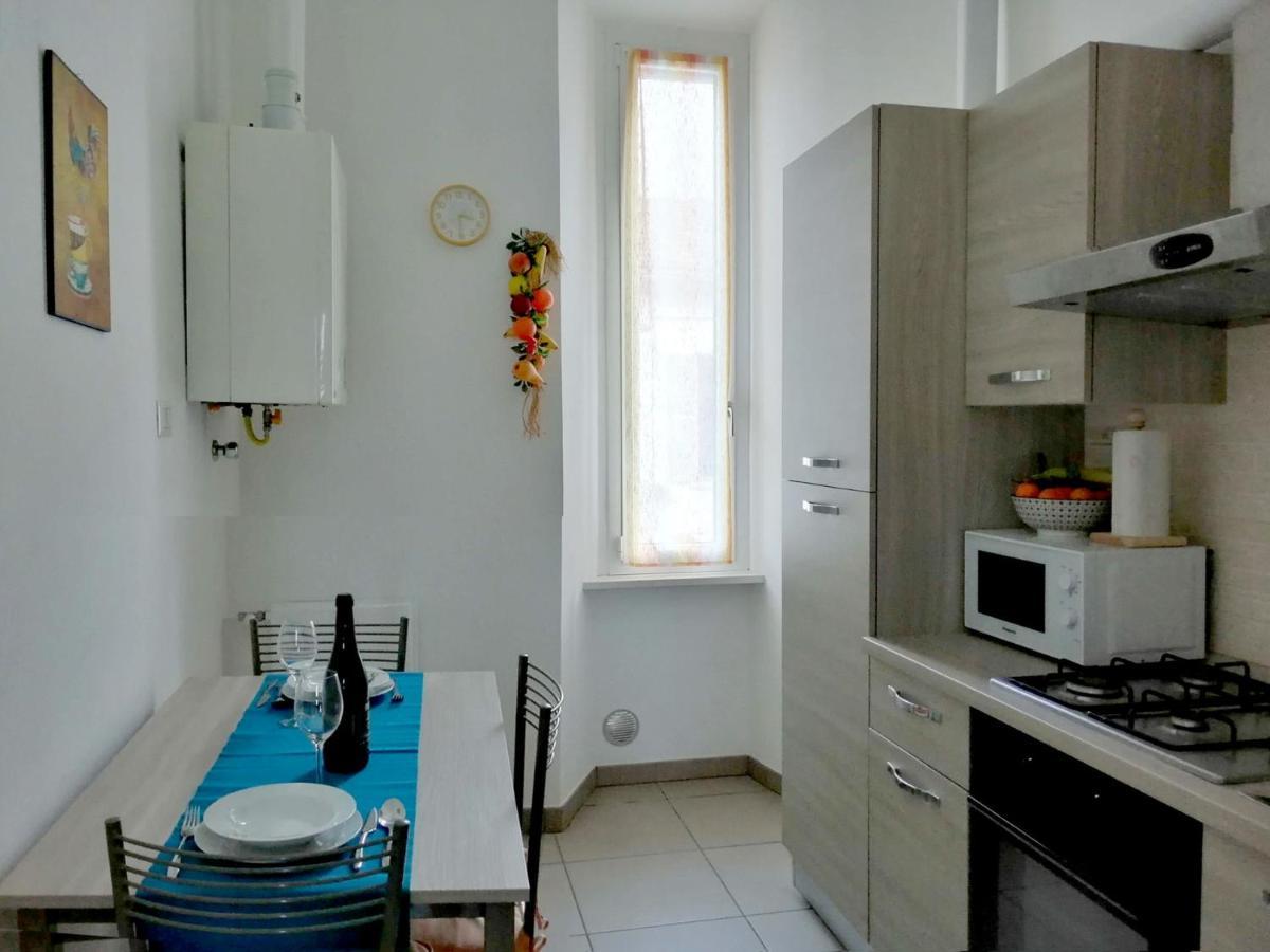 קומו Appartamento Aida - Near The Center With Private Parking E Ac מראה חיצוני תמונה